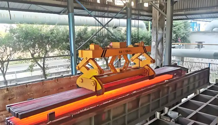 Clamp overhead cranes  for hot billets Handling 