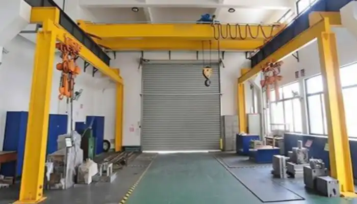double gider overhead crane with freestanding runnway columns 