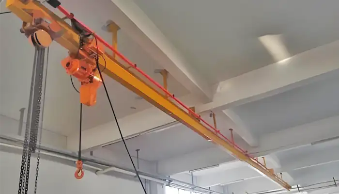 Moorail crane systems