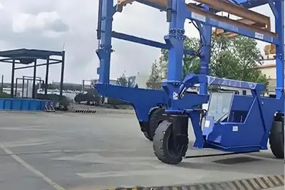 10% Slope? Fully Loaded? Straddle Carrier Handles Any Slope Efficiently