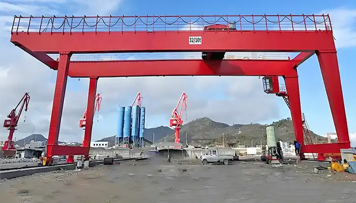 rail mounted gantry crane for different loads or objects handling 
