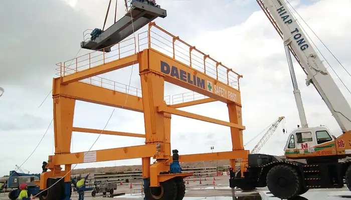Yuantai Crane - Engineered Rubber Tyred Gantry Cranes for Heavy Lifting , Better Crane Solutions
