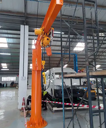 1 Ton Floor Mounted Jib Crane – Kenya Installed with an electric chain hoist, this BZ jib crane features a 3.5 m arm length, 2.5 m lifting height, and reliable lifting performance for workshop material handling.