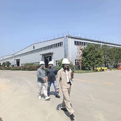 Saudi Arabian clients visit Yuantai Crane's factory to discuss overhead crane cooperation, inspect production lines, and strengthen long-term business partnership.